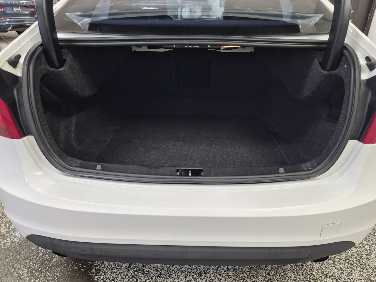 2012 Volvo S60 T5 LEVEL I-9
