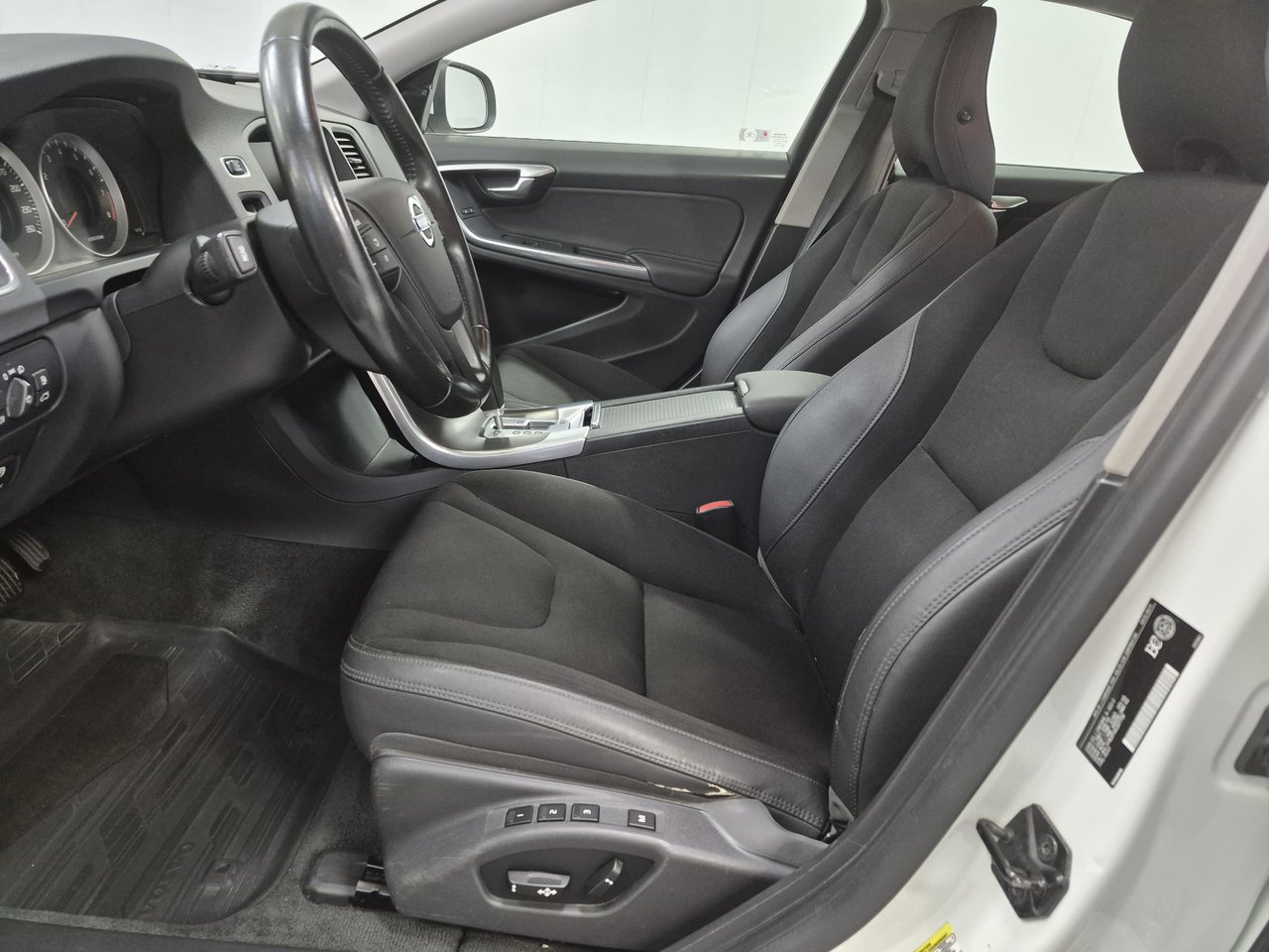2012 Volvo S60 T5 LEVEL I-6