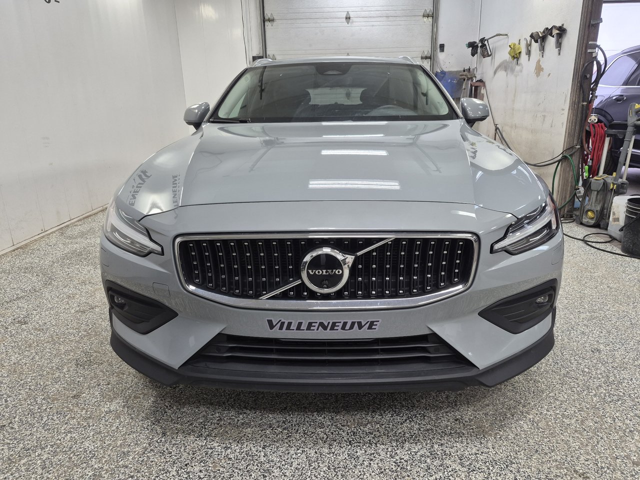 2025 Volvo V60 CROSS COUNTRY PLUS-1