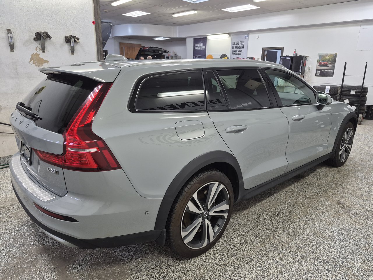 2025 Volvo V60 CROSS COUNTRY PLUS-2