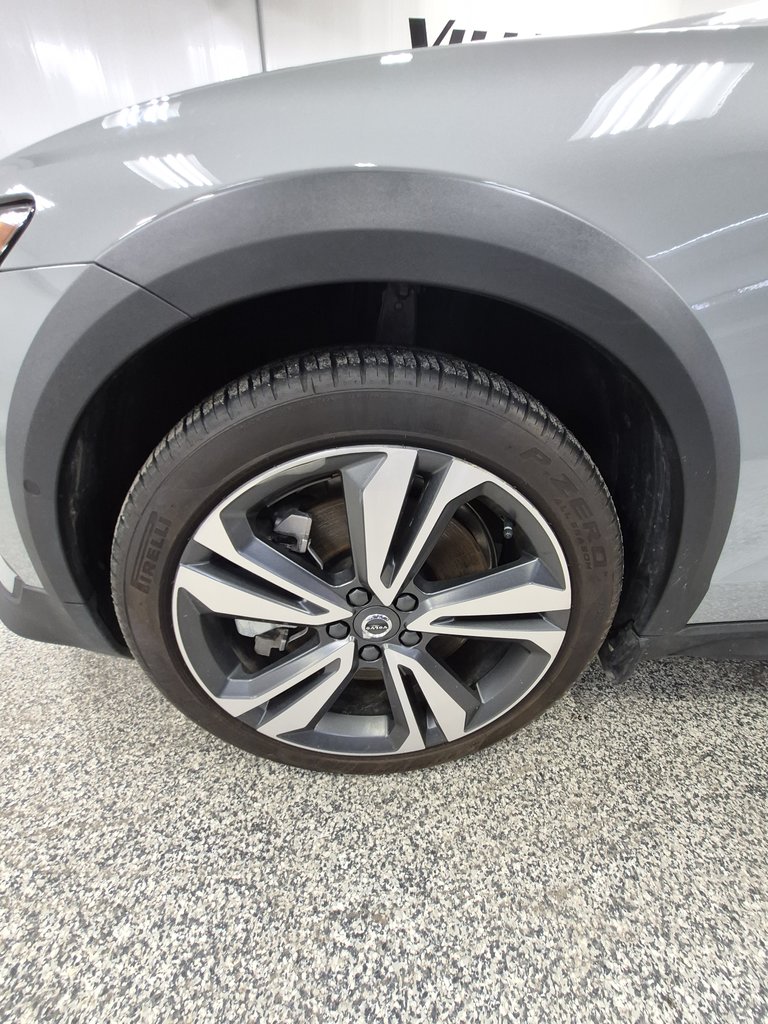 2025 Volvo V60 CROSS COUNTRY PLUS-5