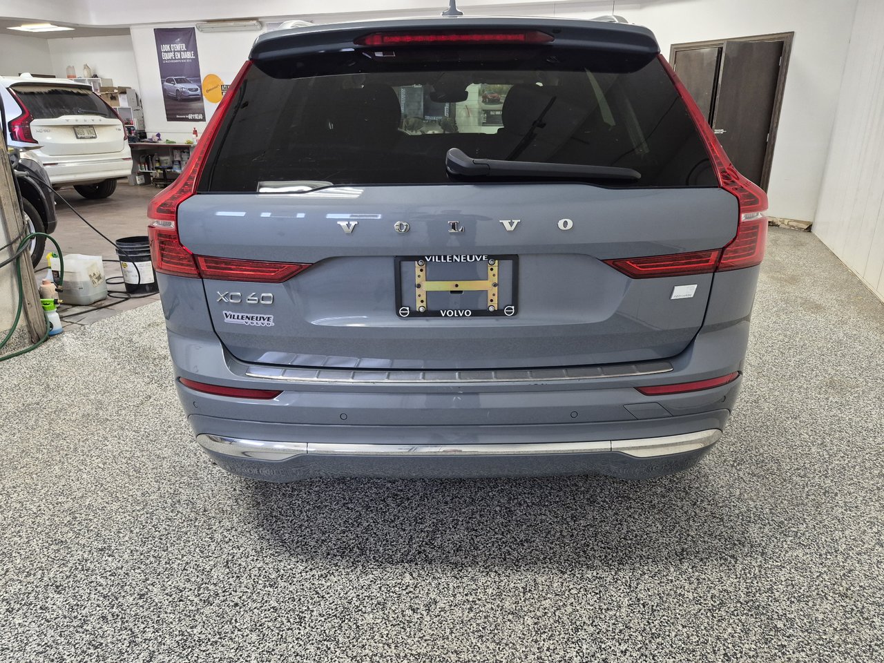 2023 Volvo XC60 RECHARGE PLUS BRIGHT THEME-3