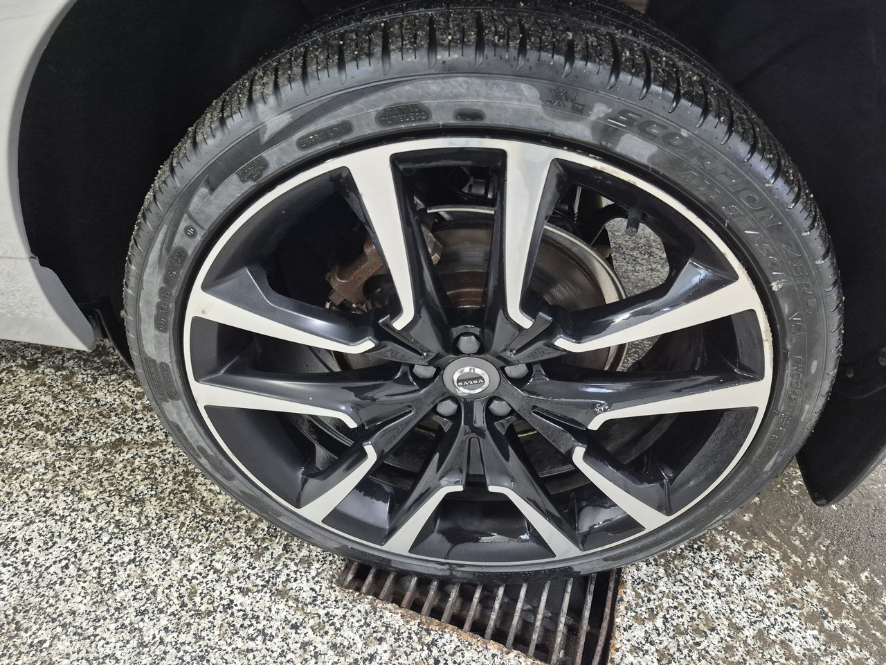 2023 Volvo XC60 ULTIMATE BRIGHT THEME-5