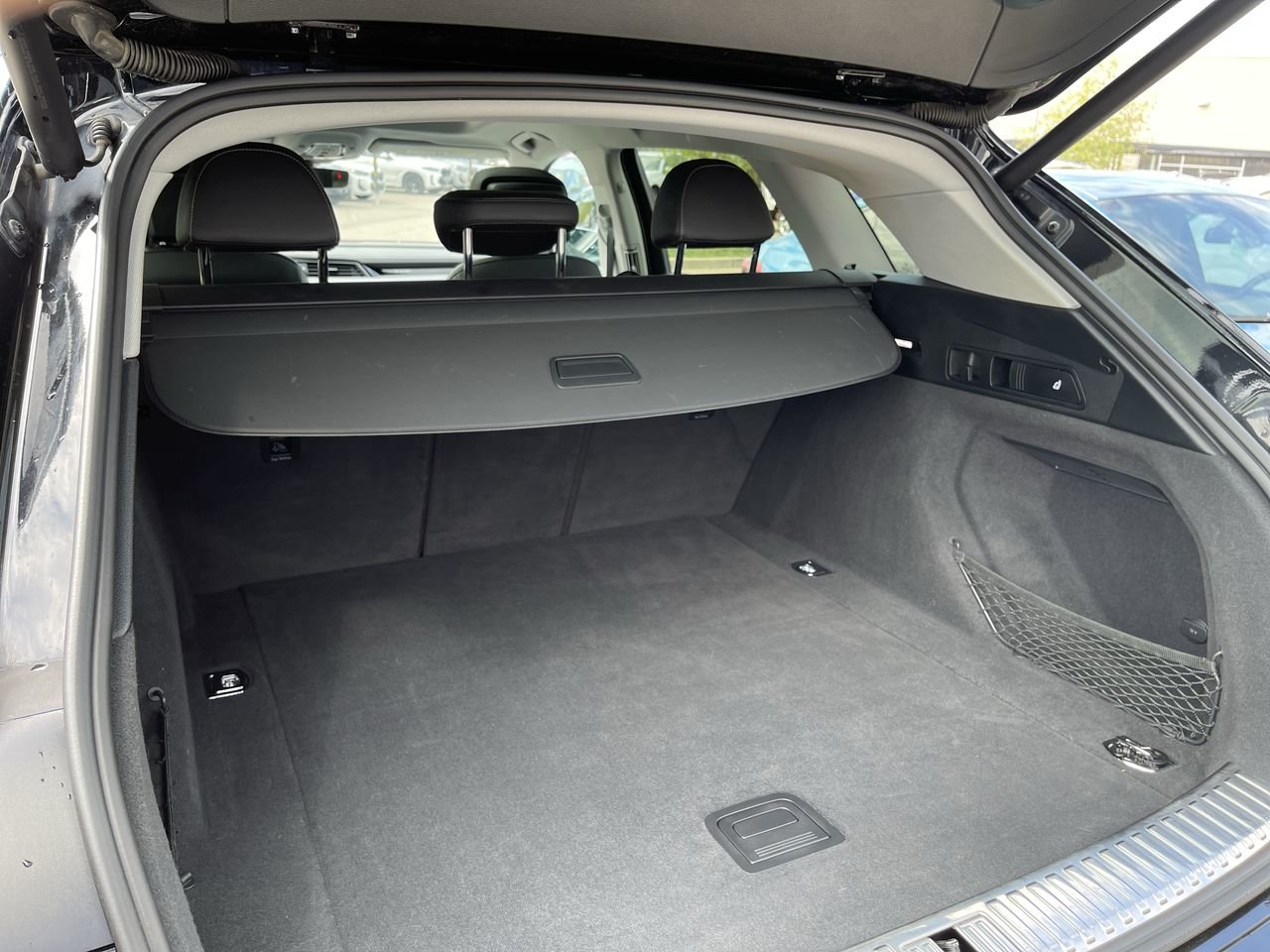 Used 2019 Black Audi Progressiv image 32