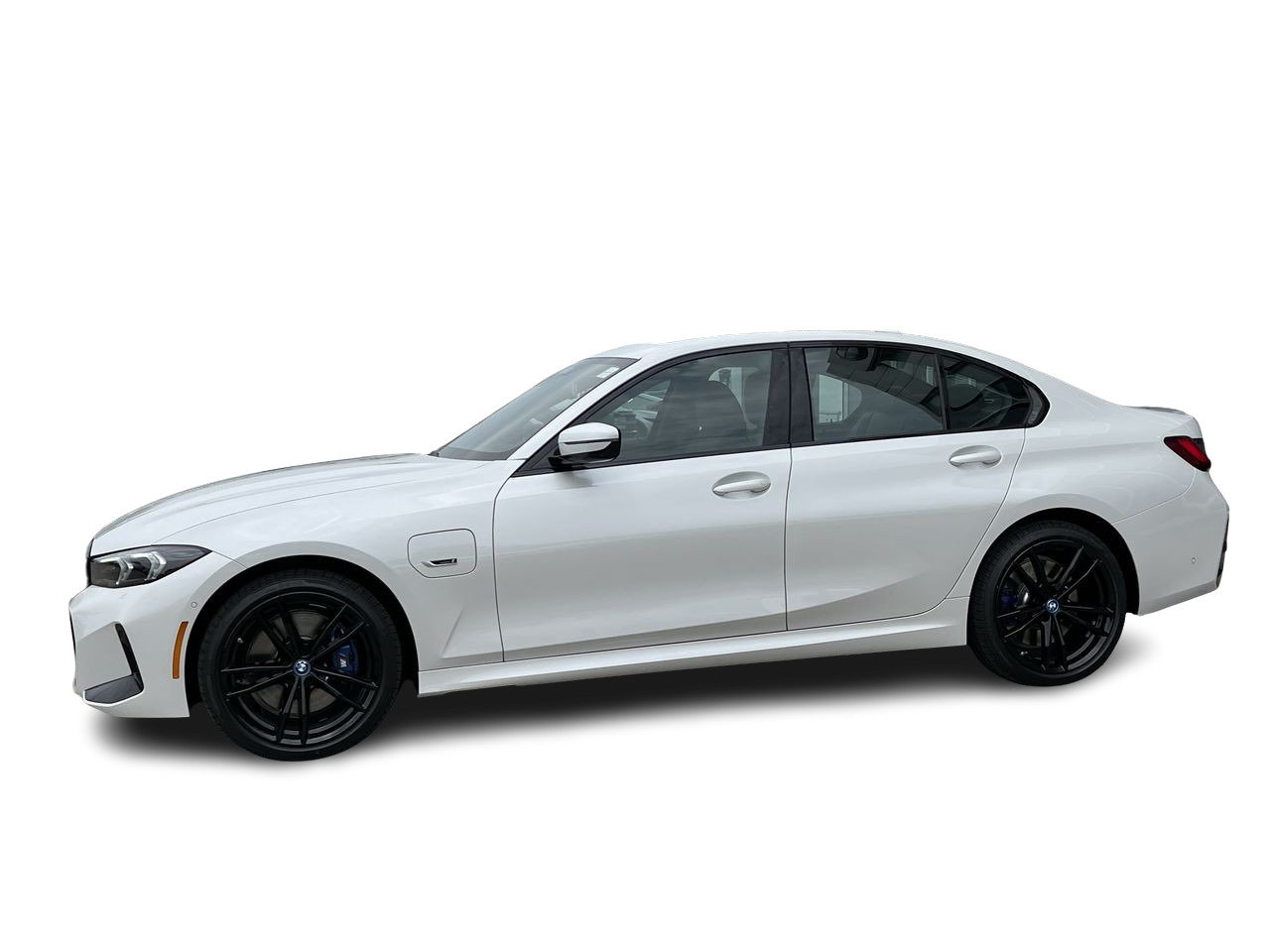 New 2023 Mineral White Metallic BMW 330e xDrive NA image 4
