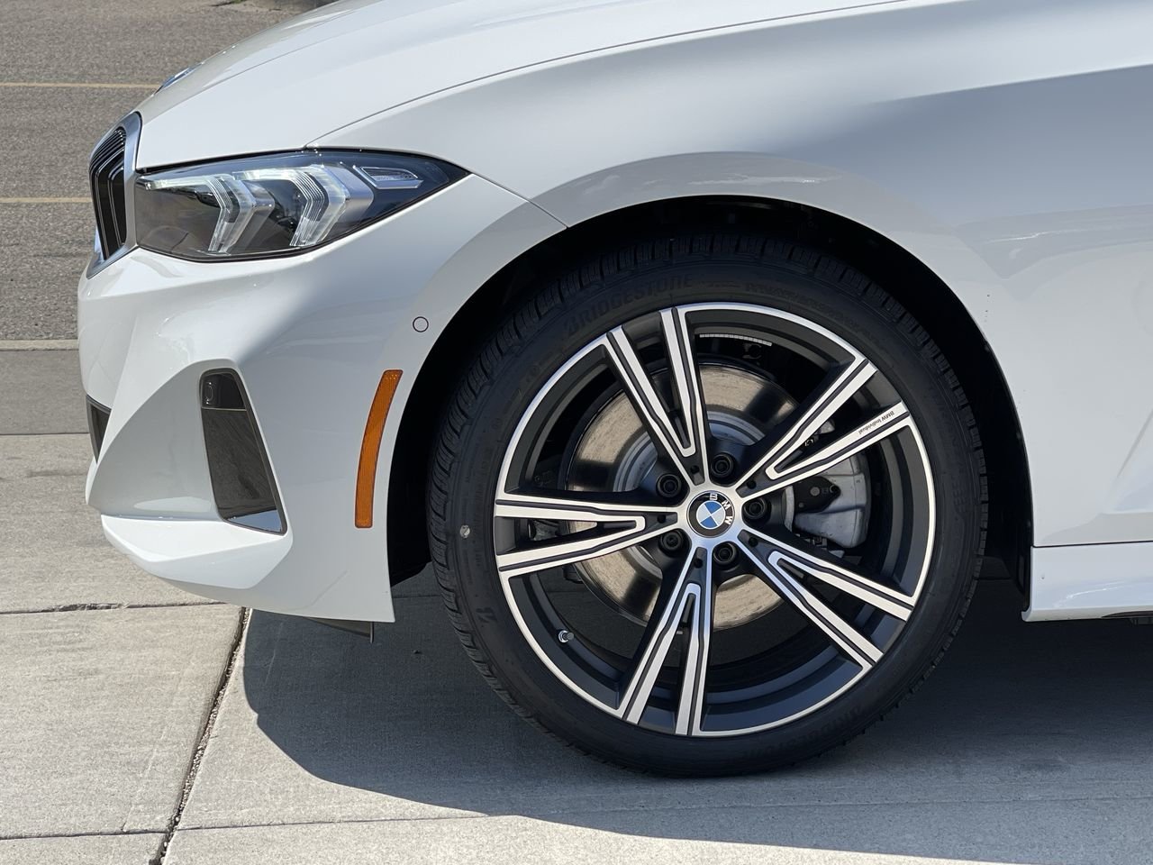 New 2023 Alpine White BMW 330i xDrive NA image 18