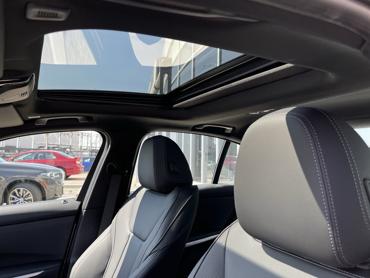 New 2023 Alpine White BMW 330i xDrive NA image 32