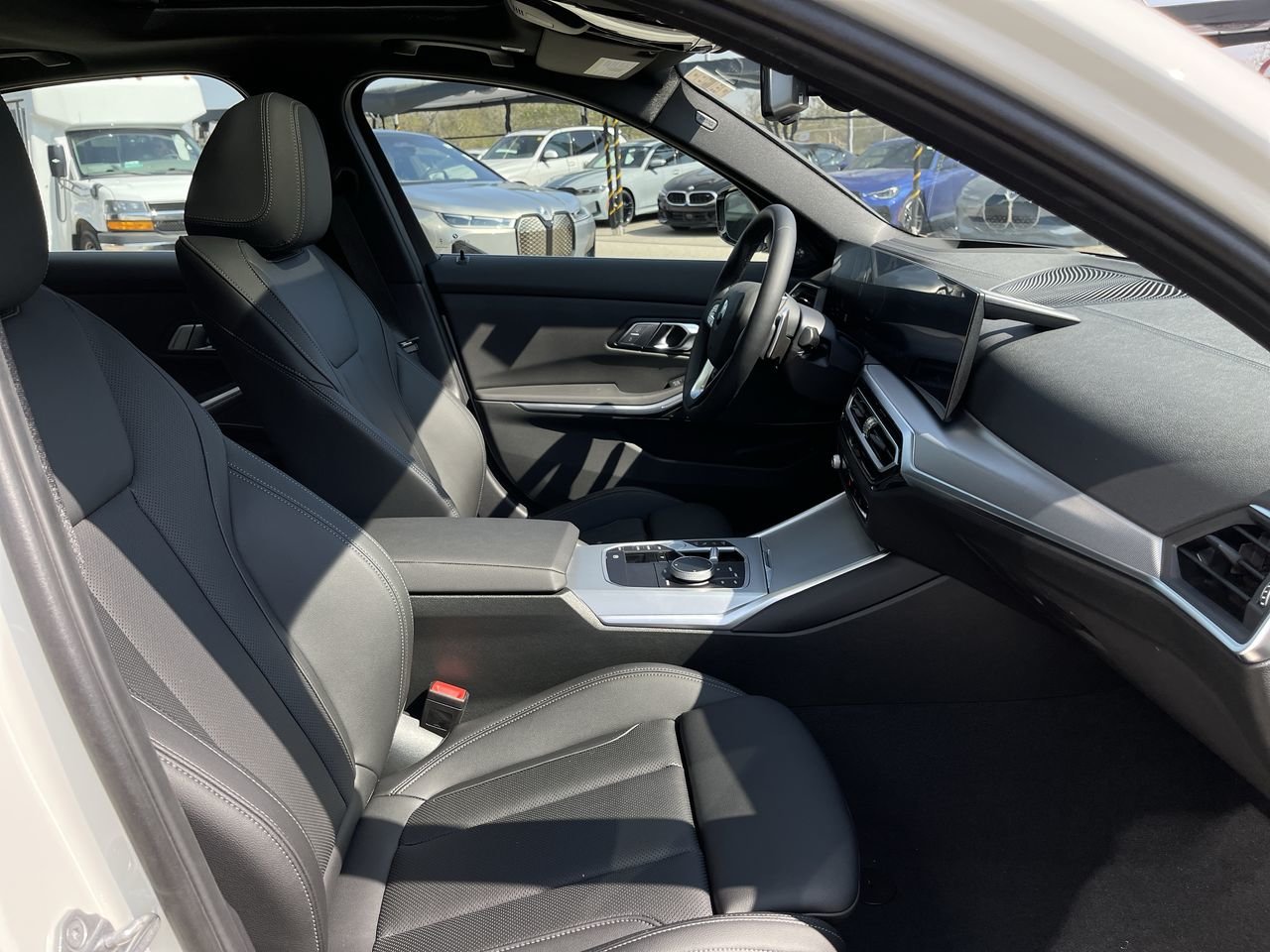 New 2023 Alpine White BMW 330i xDrive NA image 34