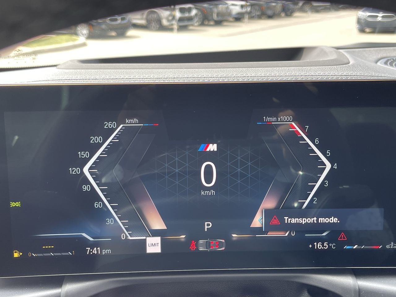 New 2024 Mineral White Metallic BMW M440i xDrive image 24