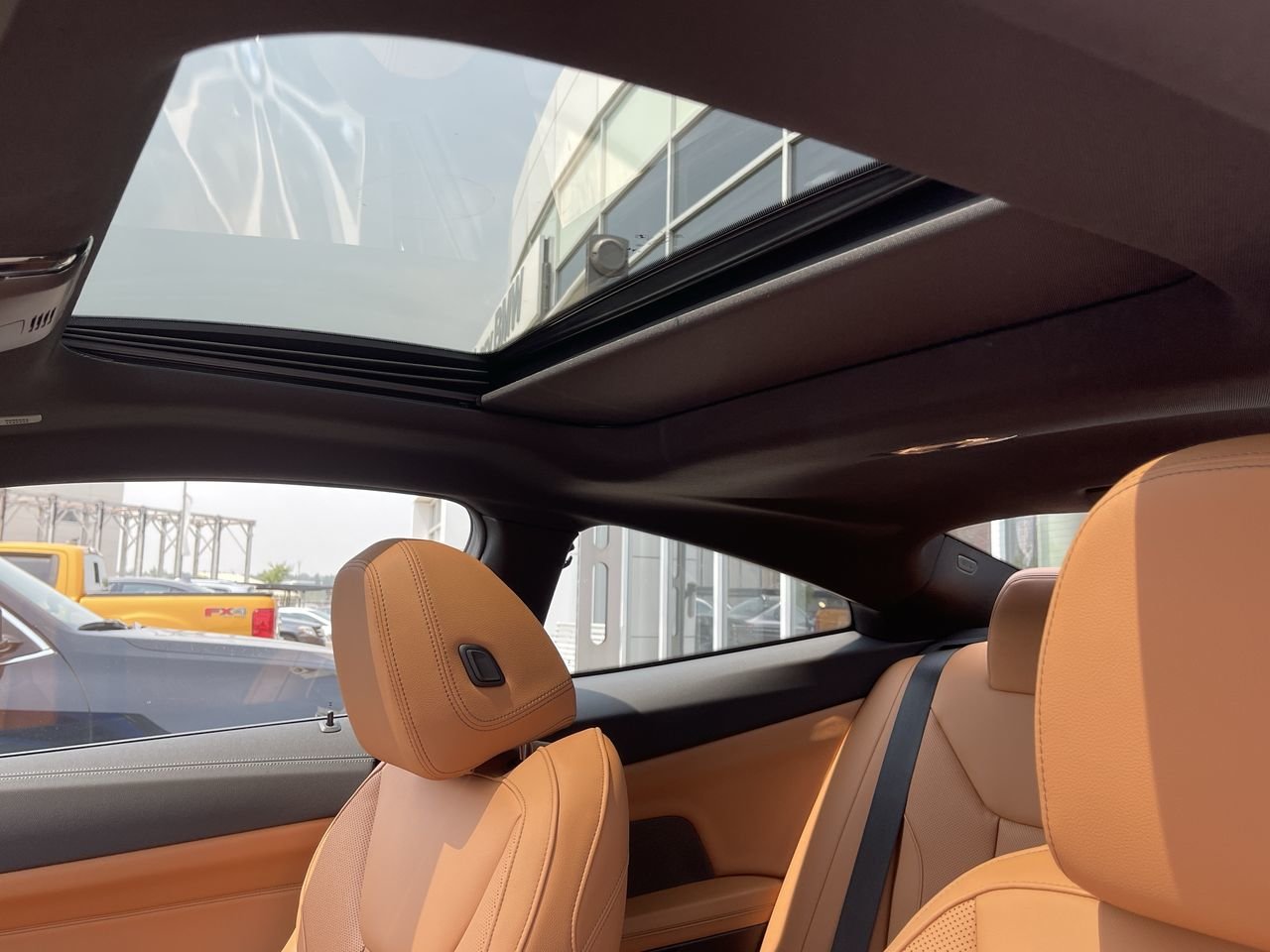 New 2024 Portimao Blue Metallic BMW M440i xDrive image 32