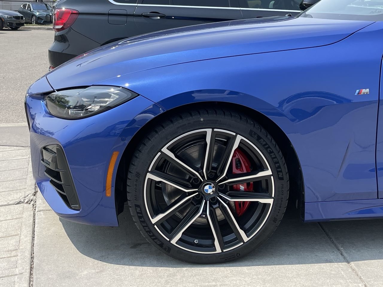 New 2024 Portimao Blue Metallic BMW M440i xDrive image 18