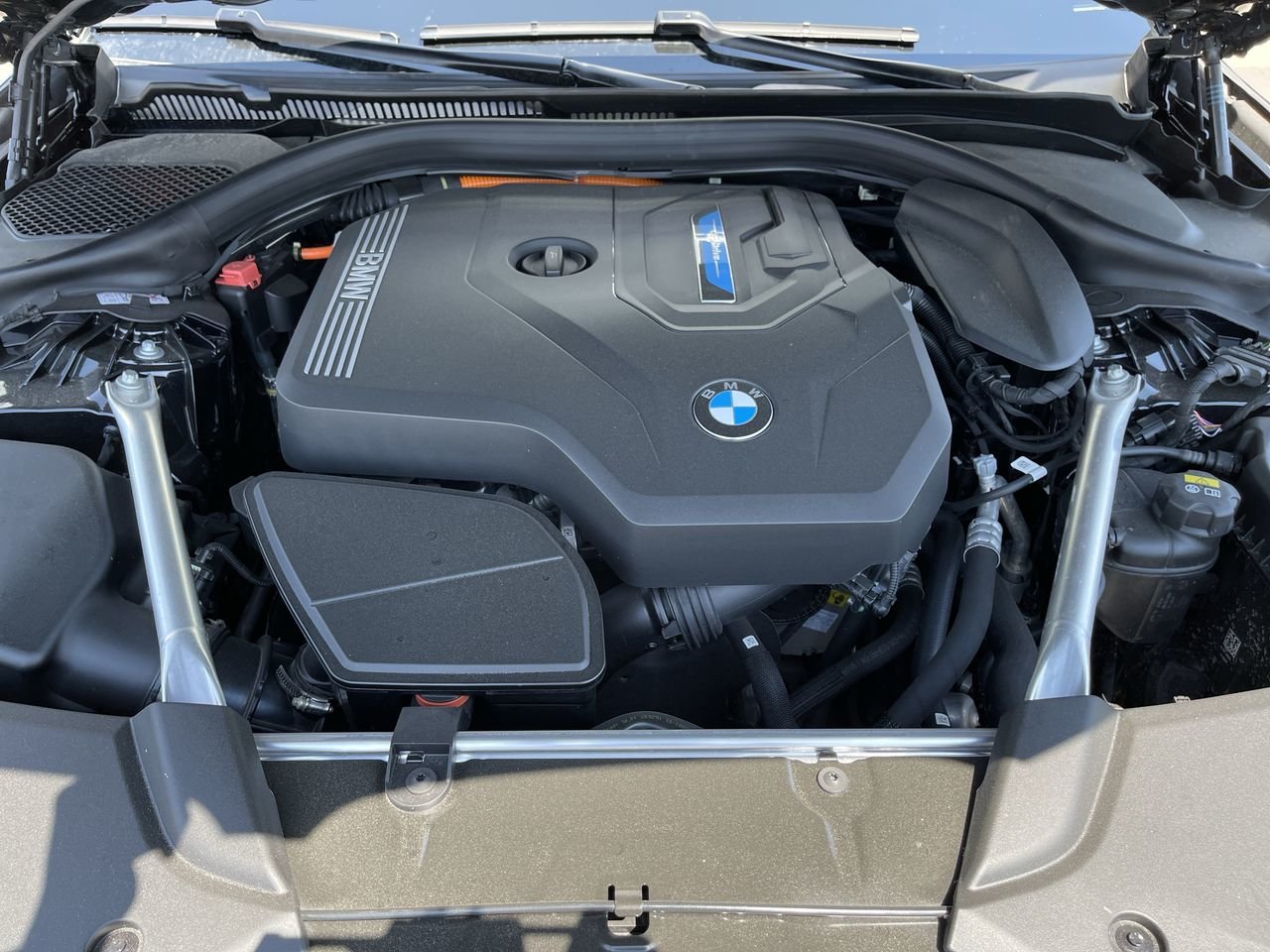 Certified Used 2023 Carbon Black Metallic BMW 530e xDrive image 34