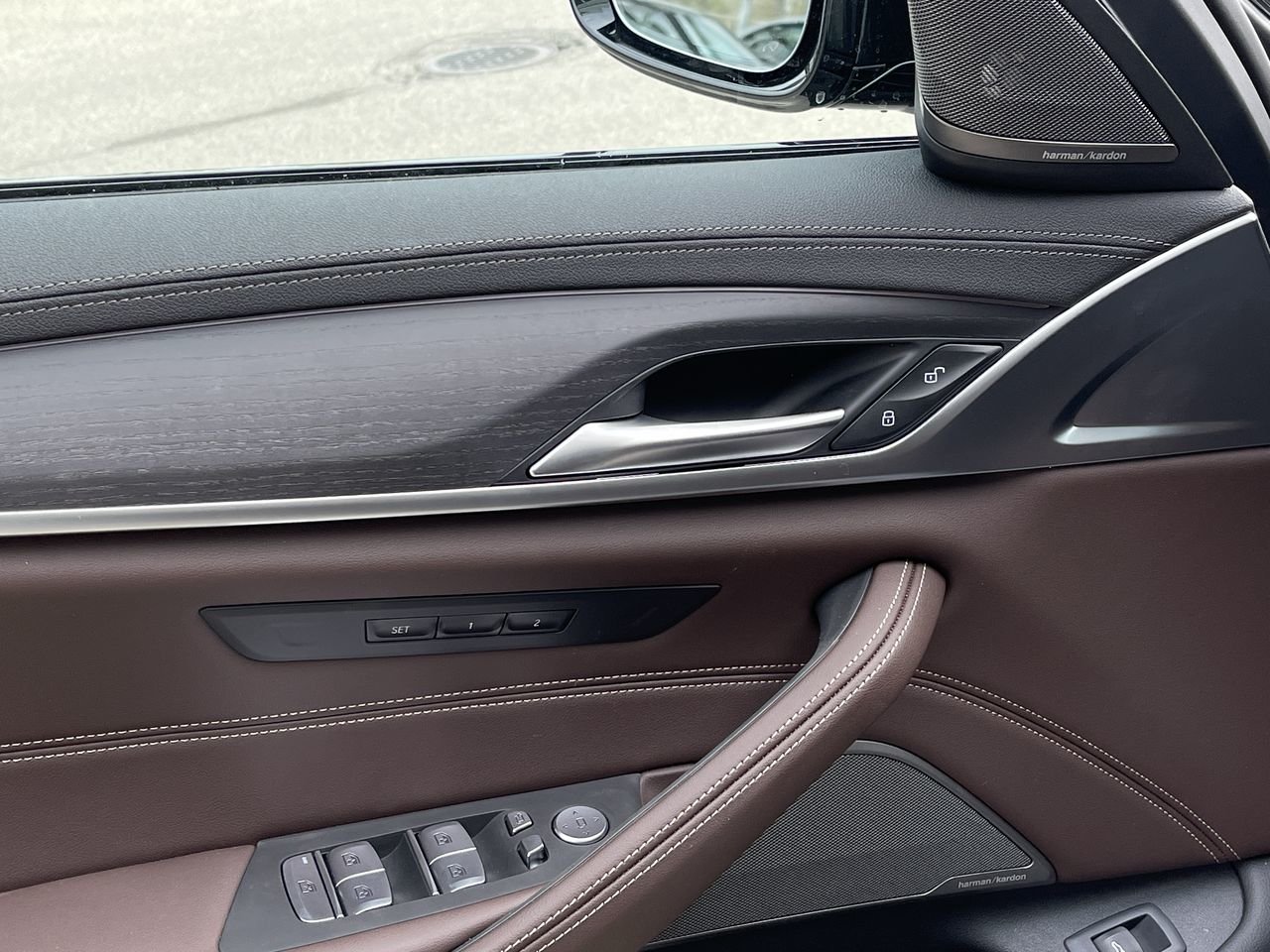 New 2023 Black Sapphire Metallic BMW 530i xDrive image 23