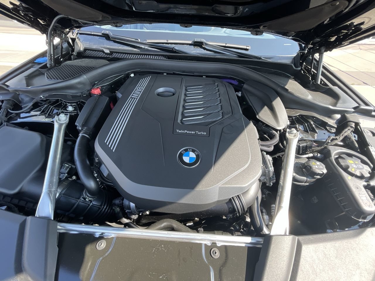 New 2023 Black Sapphire Metallic BMW 540i xDrive image 21