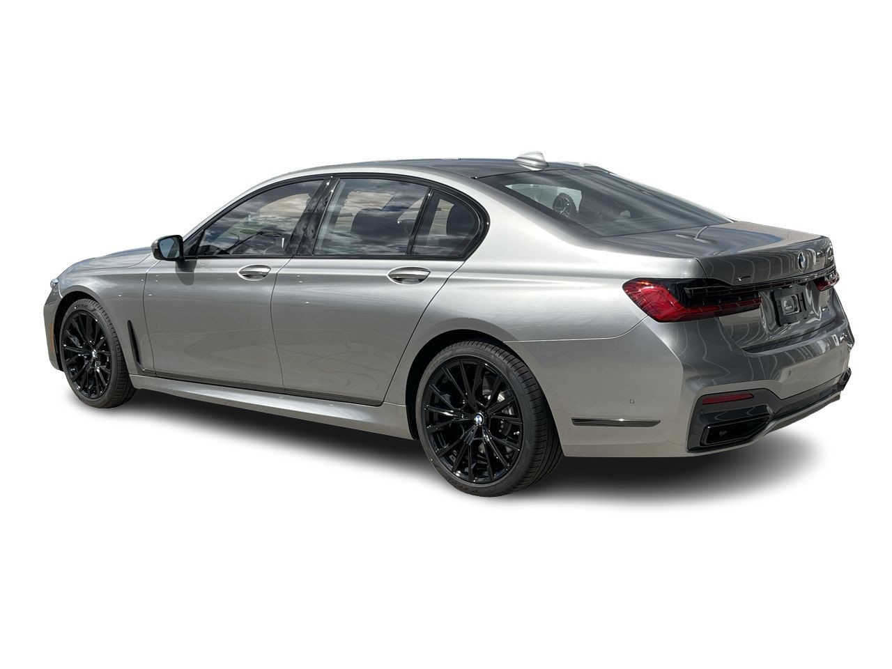 New 2022 Donington Grey Metallic BMW 750i xDrive image 7