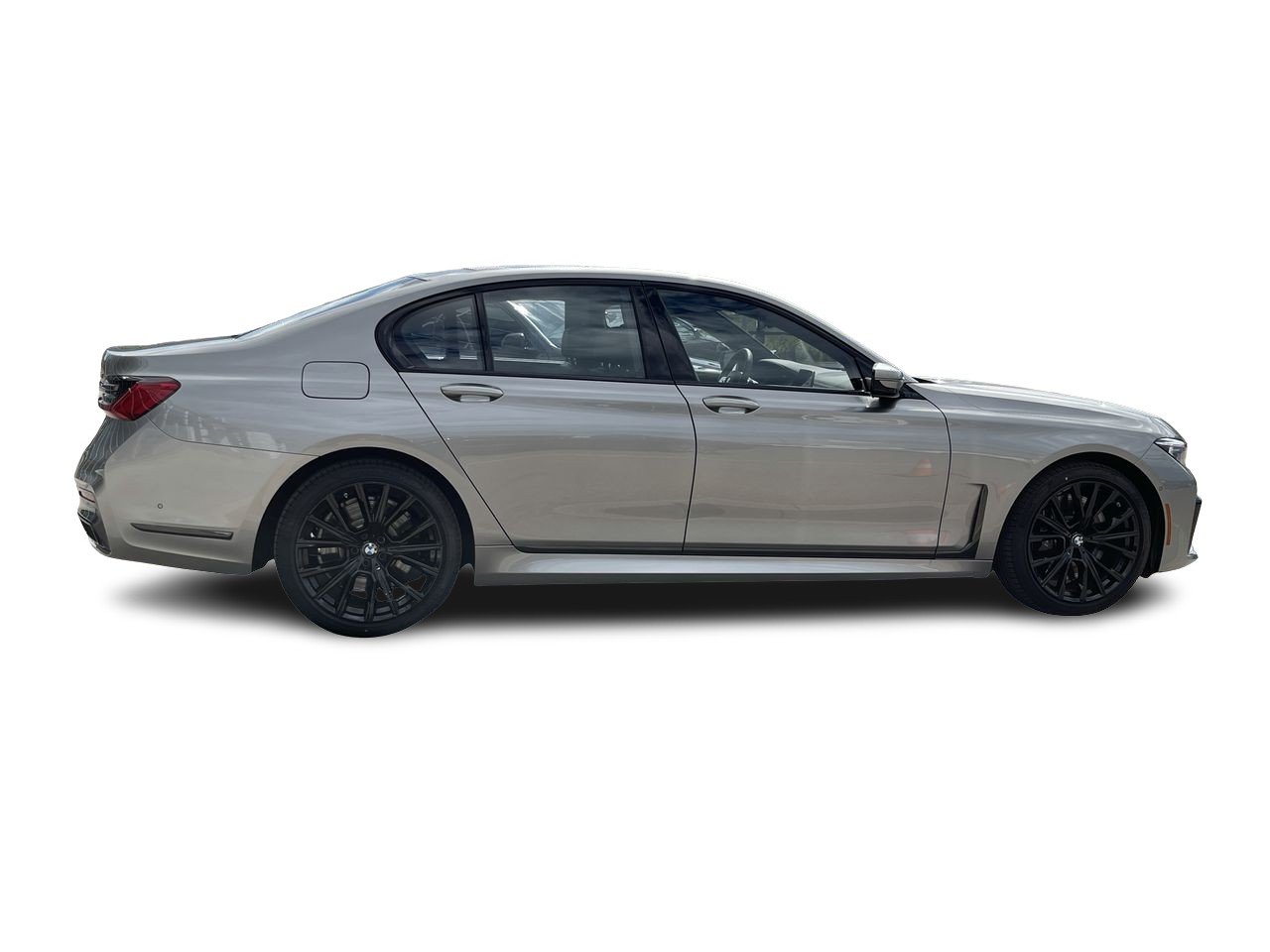 New 2022 Donington Grey Metallic BMW 750i xDrive image 13