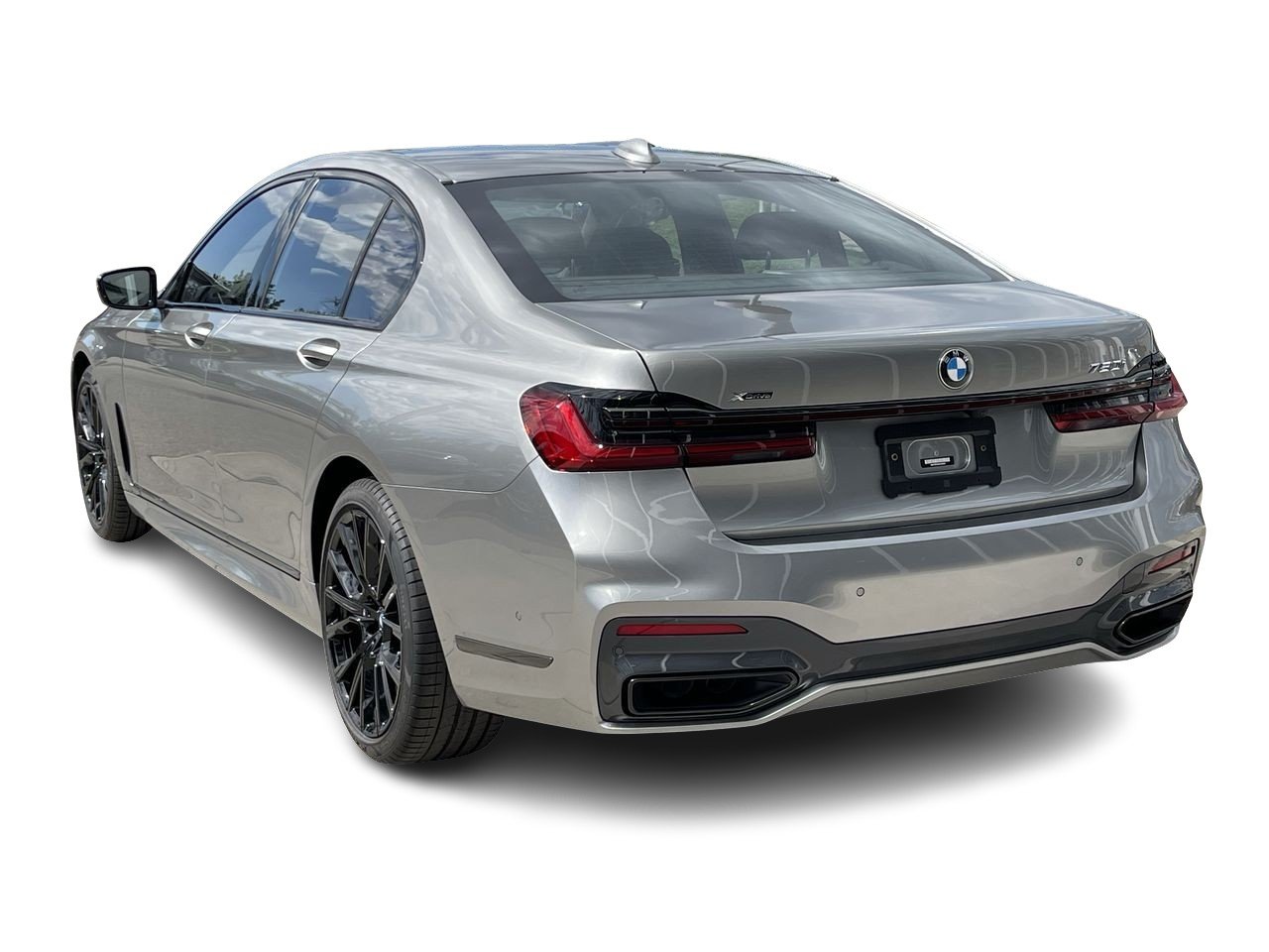 New 2022 Donington Grey Metallic BMW 750i xDrive image 8