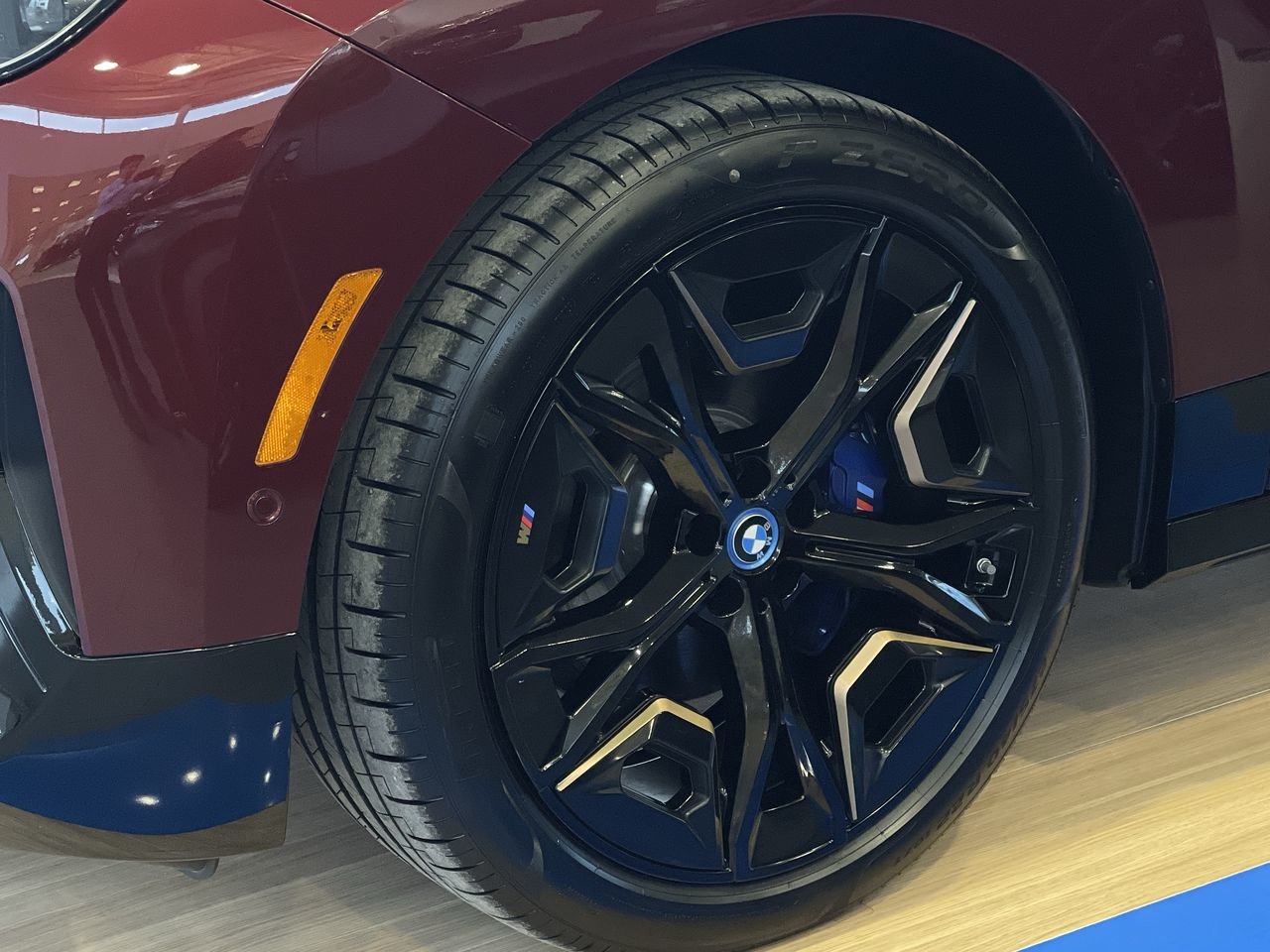 New 2023 Aventurine Red III Metallic BMW M60 image 18