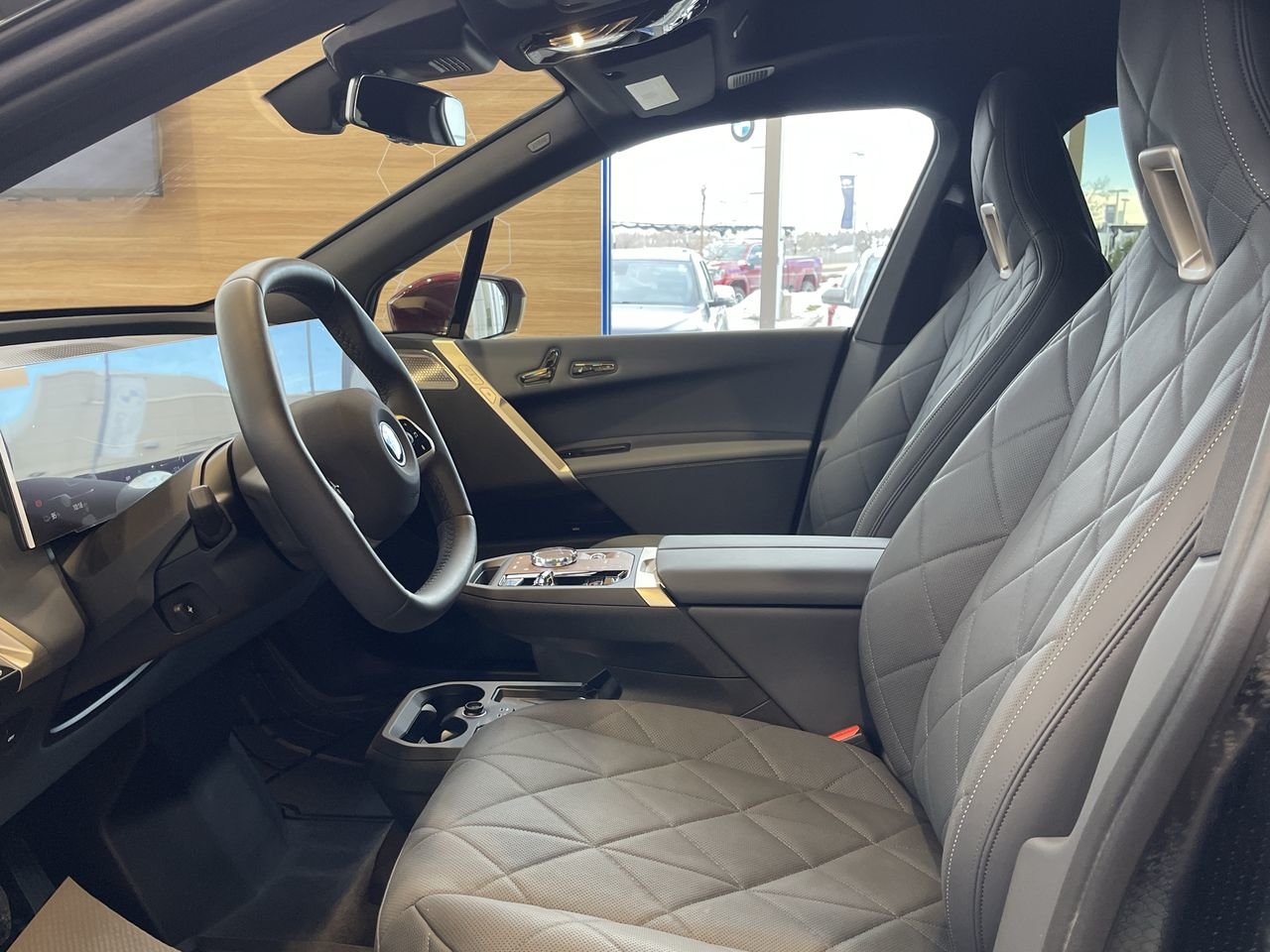 New 2023 Aventurine Red III Metallic BMW M60 image 19