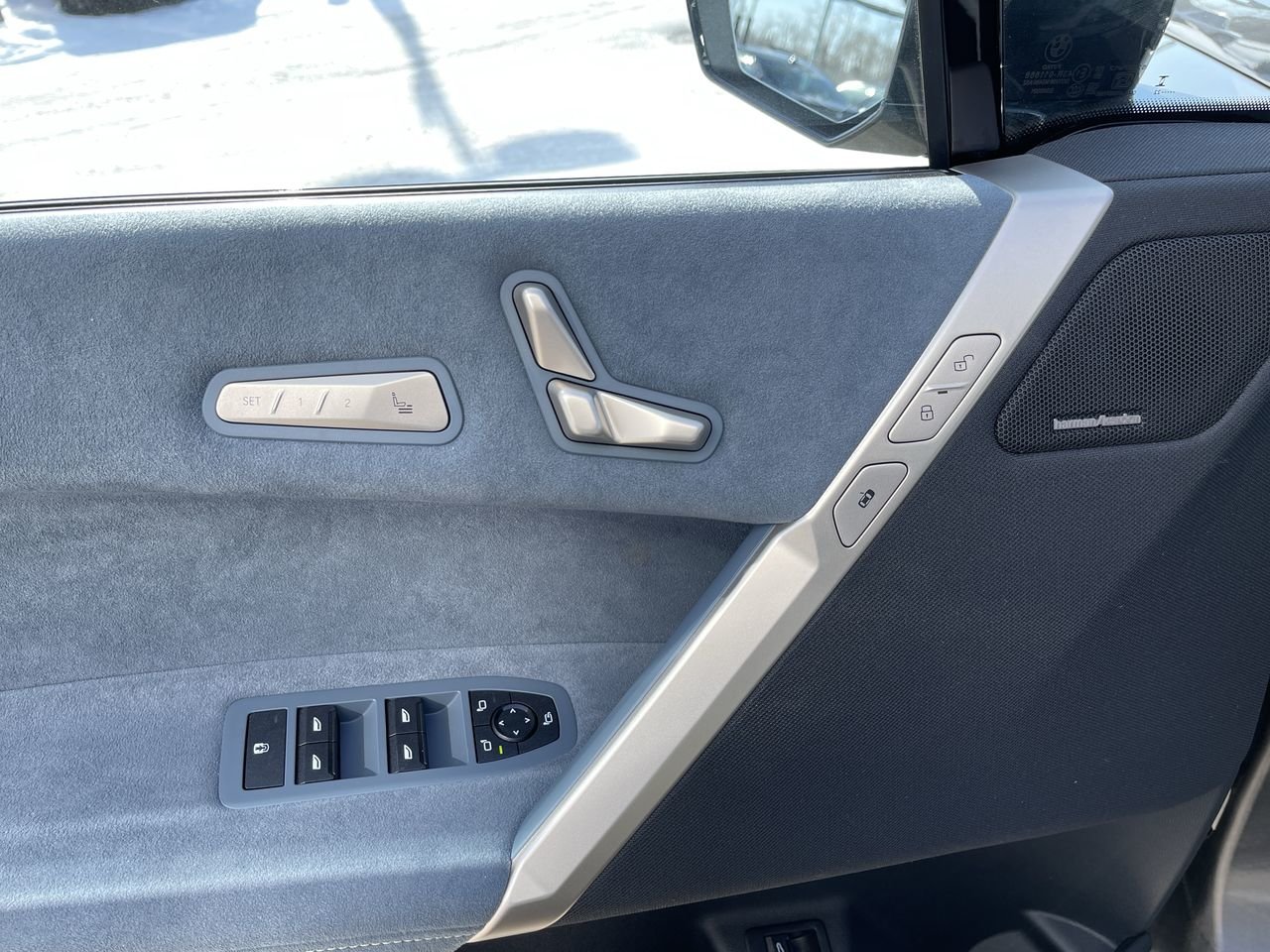 New 2023 Dark Graphite Metallic BMW XDrive40 image 21