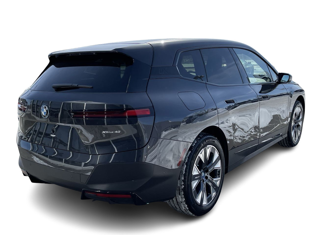 New 2023 Dark Graphite Metallic BMW XDrive40 image 10