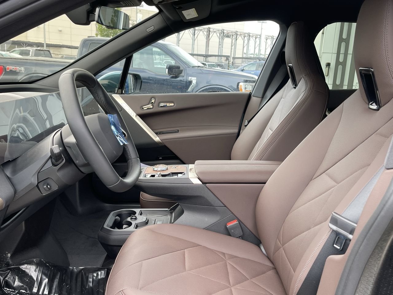 New 2024 Blue Ridge Mountain Metallic BMW XDrive50 image 19