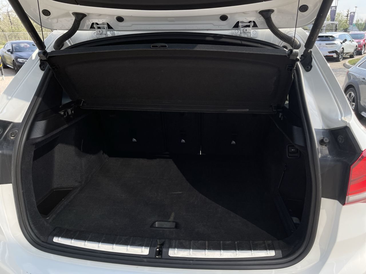 Used 2021 White BMW XDrive28i image 32