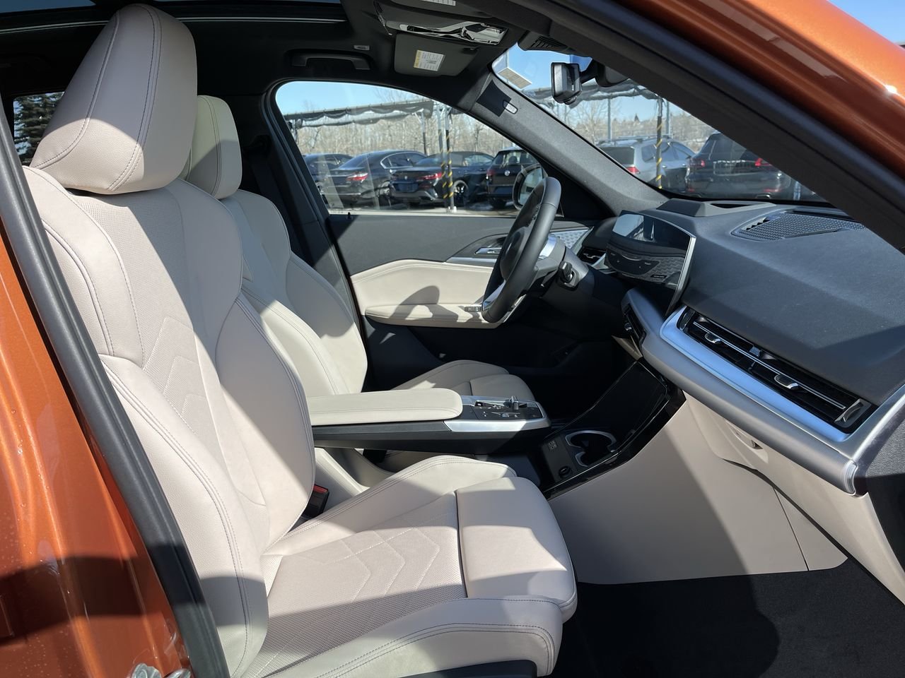 New 2023 Utah Orange Metallic BMW XDrive28i image 34