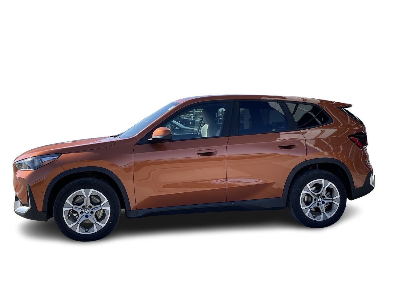 New 2023 Utah Orange Metallic BMW XDrive28i image 4