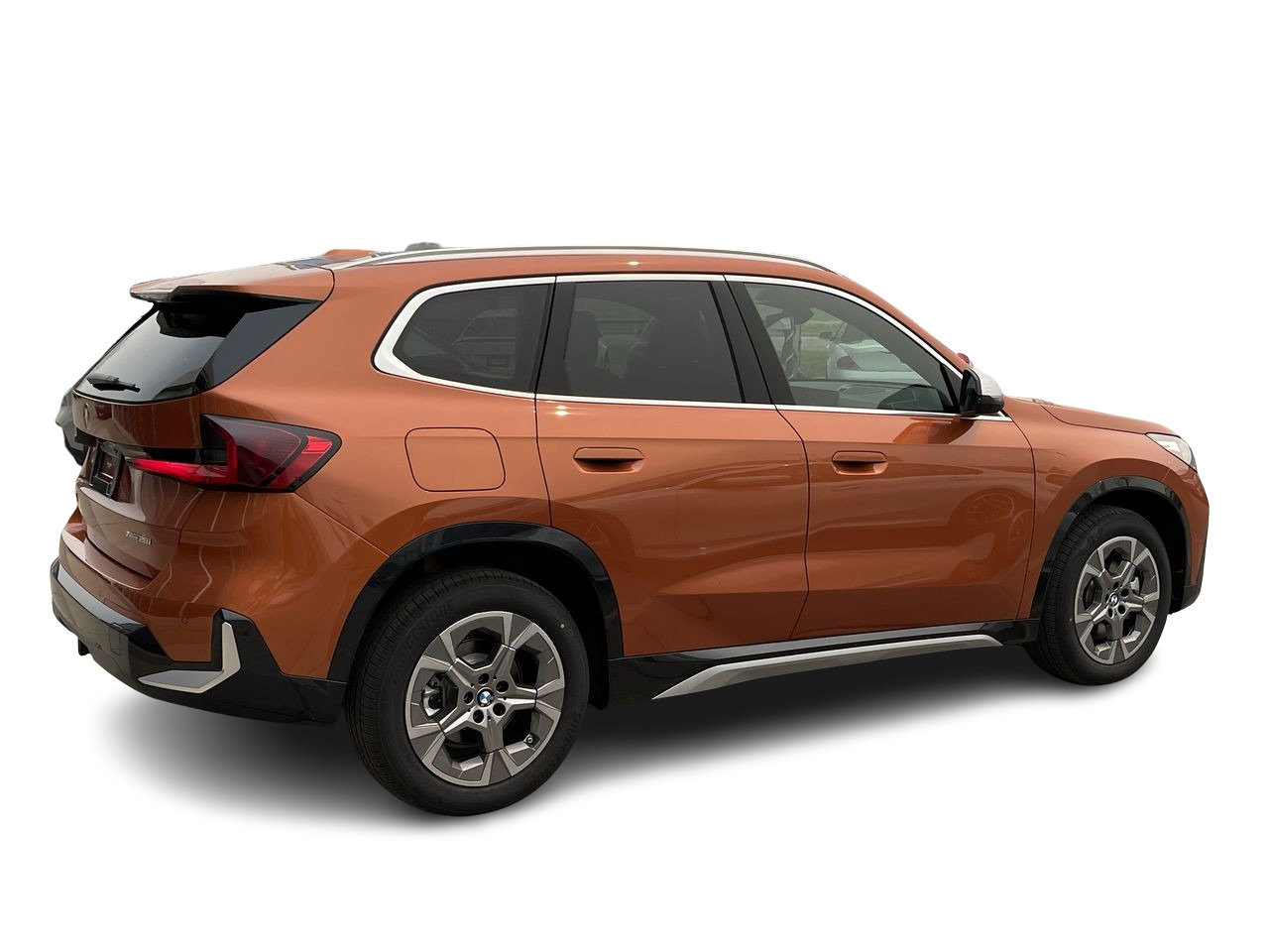 New 2023 Utah Orange Metallic BMW XDrive28i image 12
