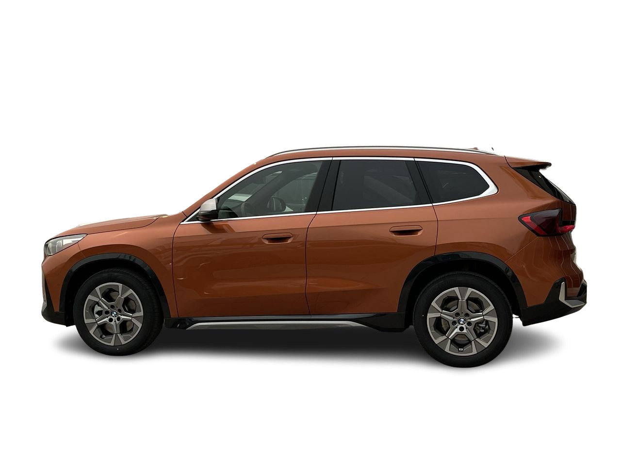 New 2023 Utah Orange Metallic BMW XDrive28i image 5