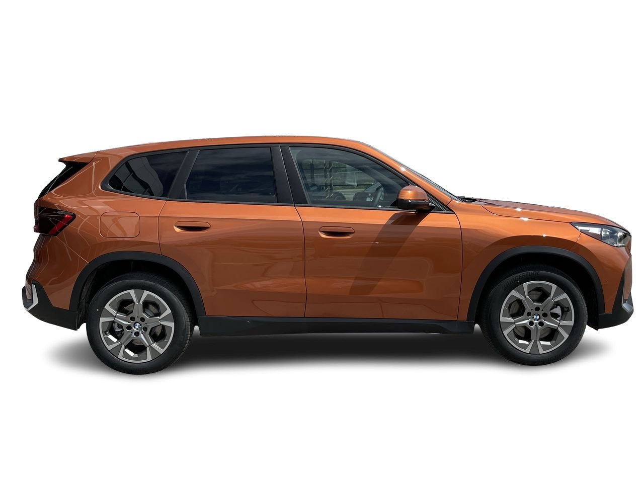 New 2023 Utah Orange Metallic BMW XDrive28i image 13