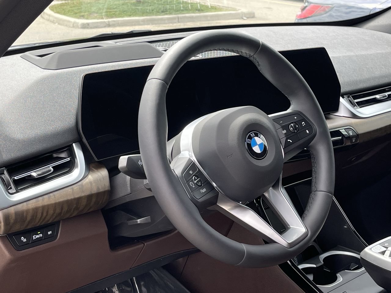 New 2023 Phytonic Blue Metallic BMW XDrive28i image 24