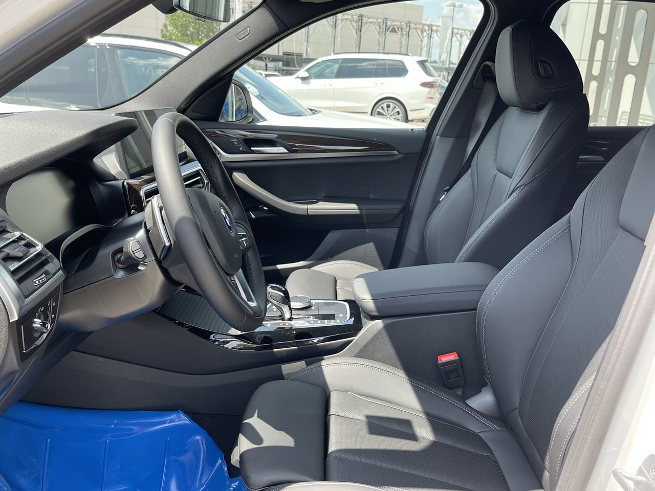 New 2023 Alpine White BMW XDrive30e image 20