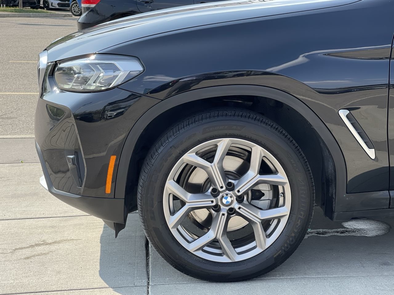 Certified Used 2022 Black Sapphire Metallic BMW XDrive30i image 18