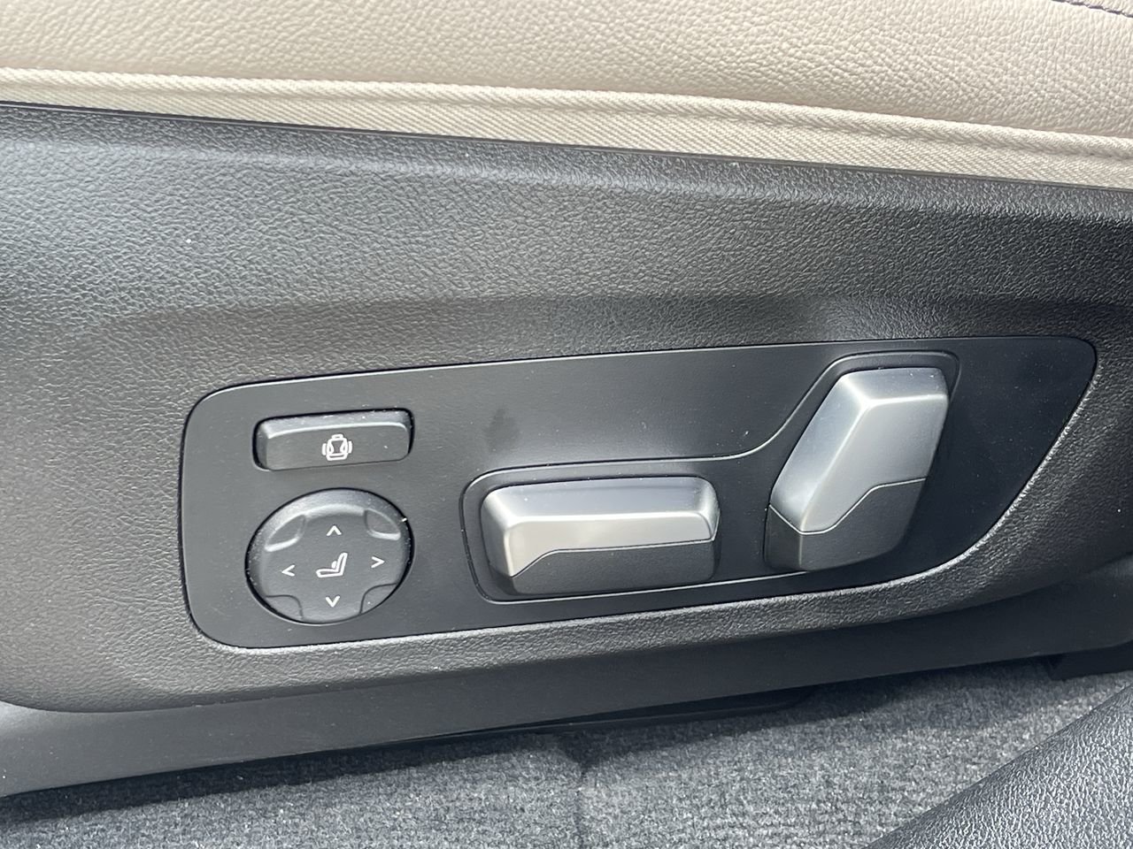 New 2023 Dark Graphite Metallic BMW M40i image 21