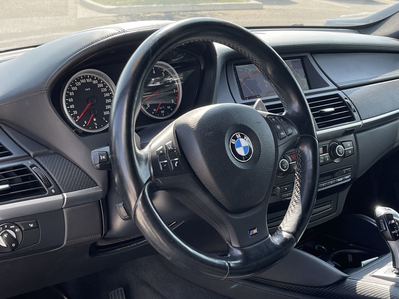 Used 2010 Alpine White BMW  image 22