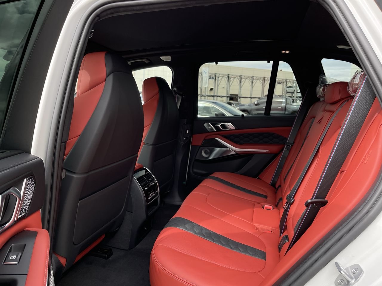 New 2023 Mineral White Metallic BMW X5 M Competition image 30