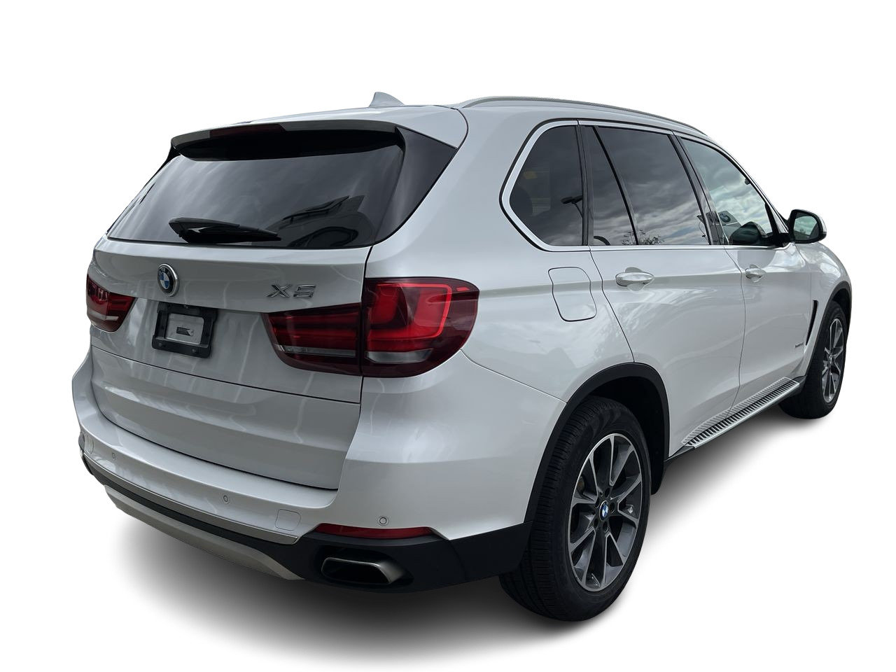 Used 2014 Mineral White Metallic BMW XDrive50i image 10