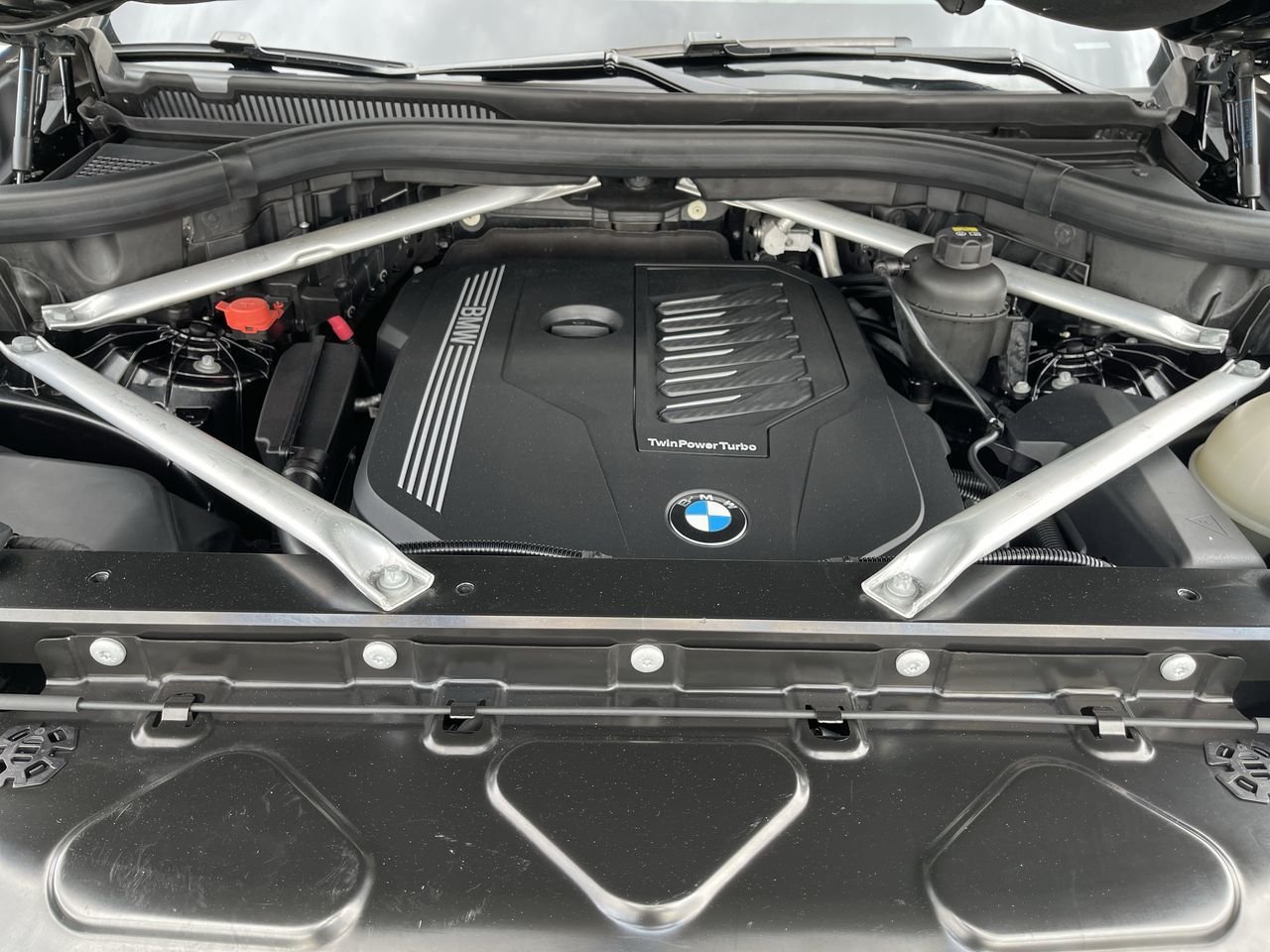 Certified Used 2019 Black BMW XDrive40i image 34