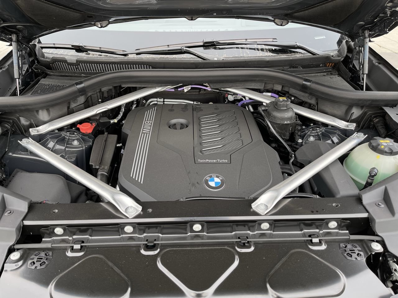 New 2023 Dravit Grey Metallic BMW XDrive40i image 20