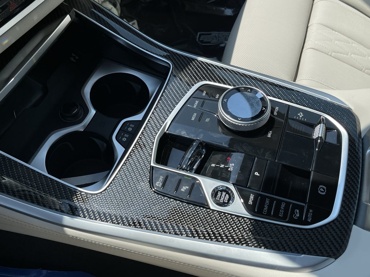 New 2024 Marina Bay Blue Metallic BMW M60i image 25
