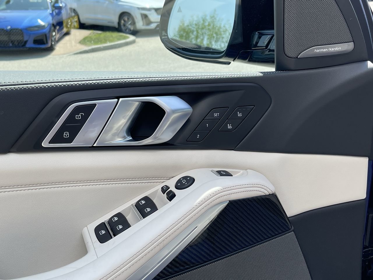 New 2024 Marina Bay Blue Metallic BMW M60i image 22