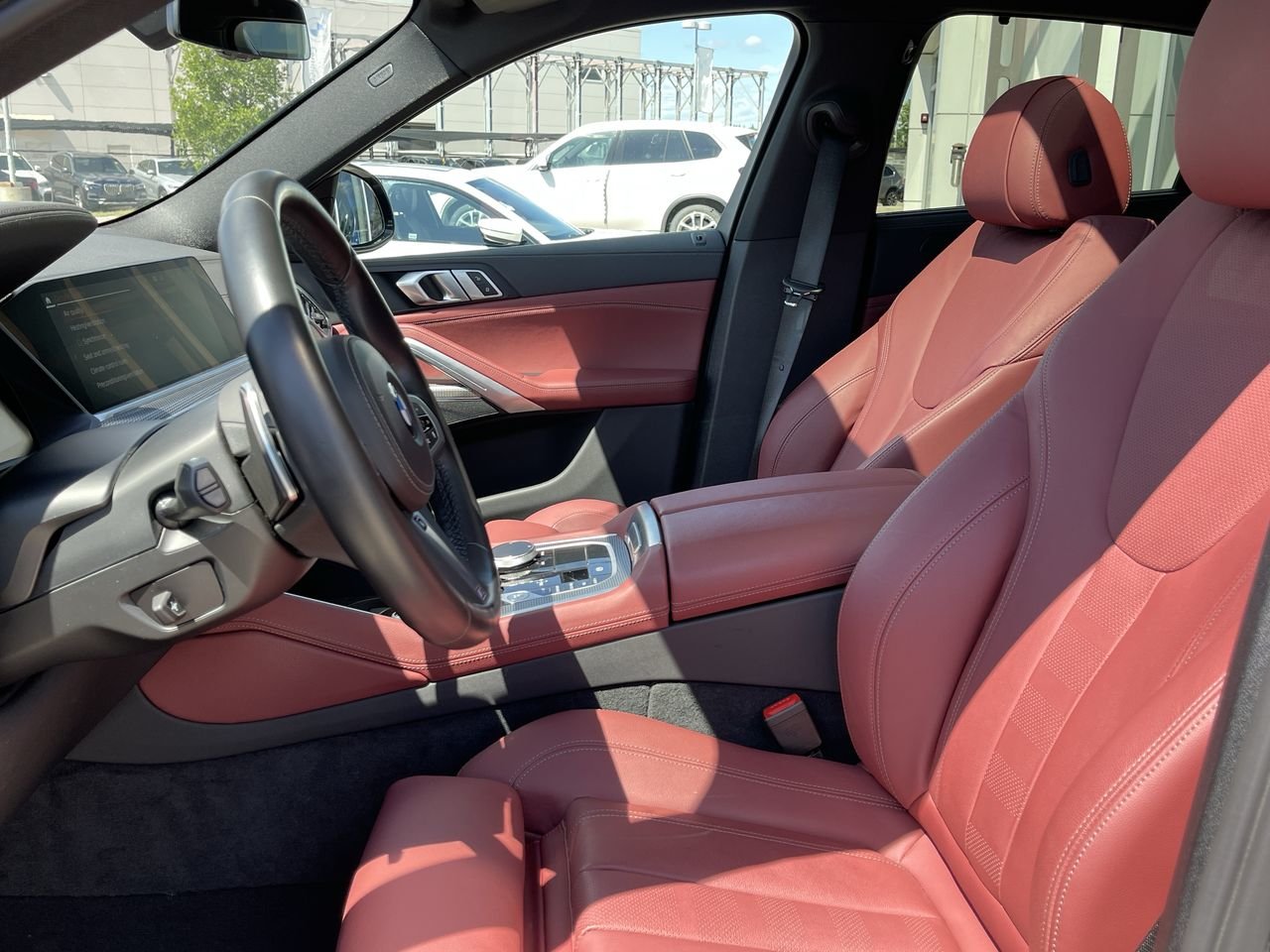 Certified Used 2022 Black Sapphire Metallic BMW XDrive40i image 19