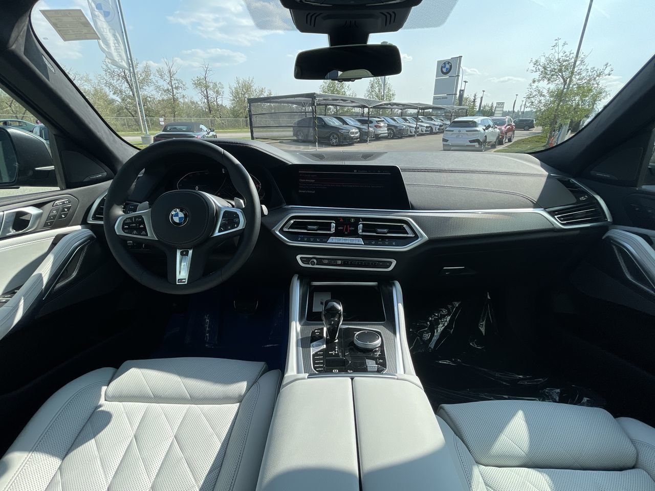 New 2023 Manhattan Metallic BMW XDrive40i image 30