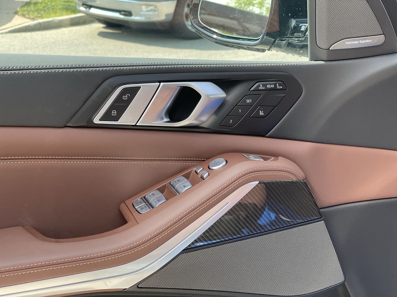 New 2023 Skyscraper Grey Metallic BMW XDrive40i image 23