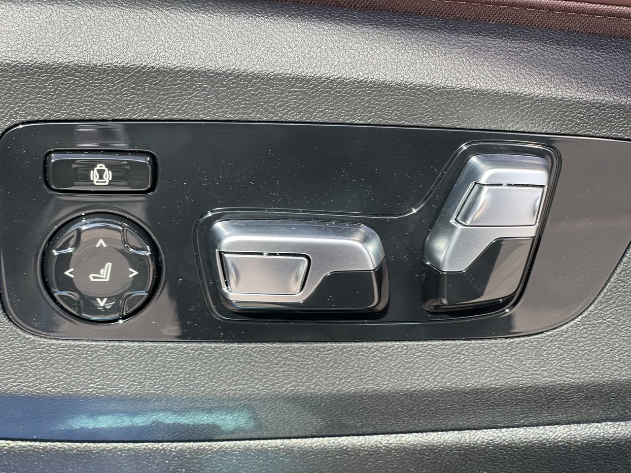 New 2023 Skyscraper Grey Metallic BMW XDrive40i image 22