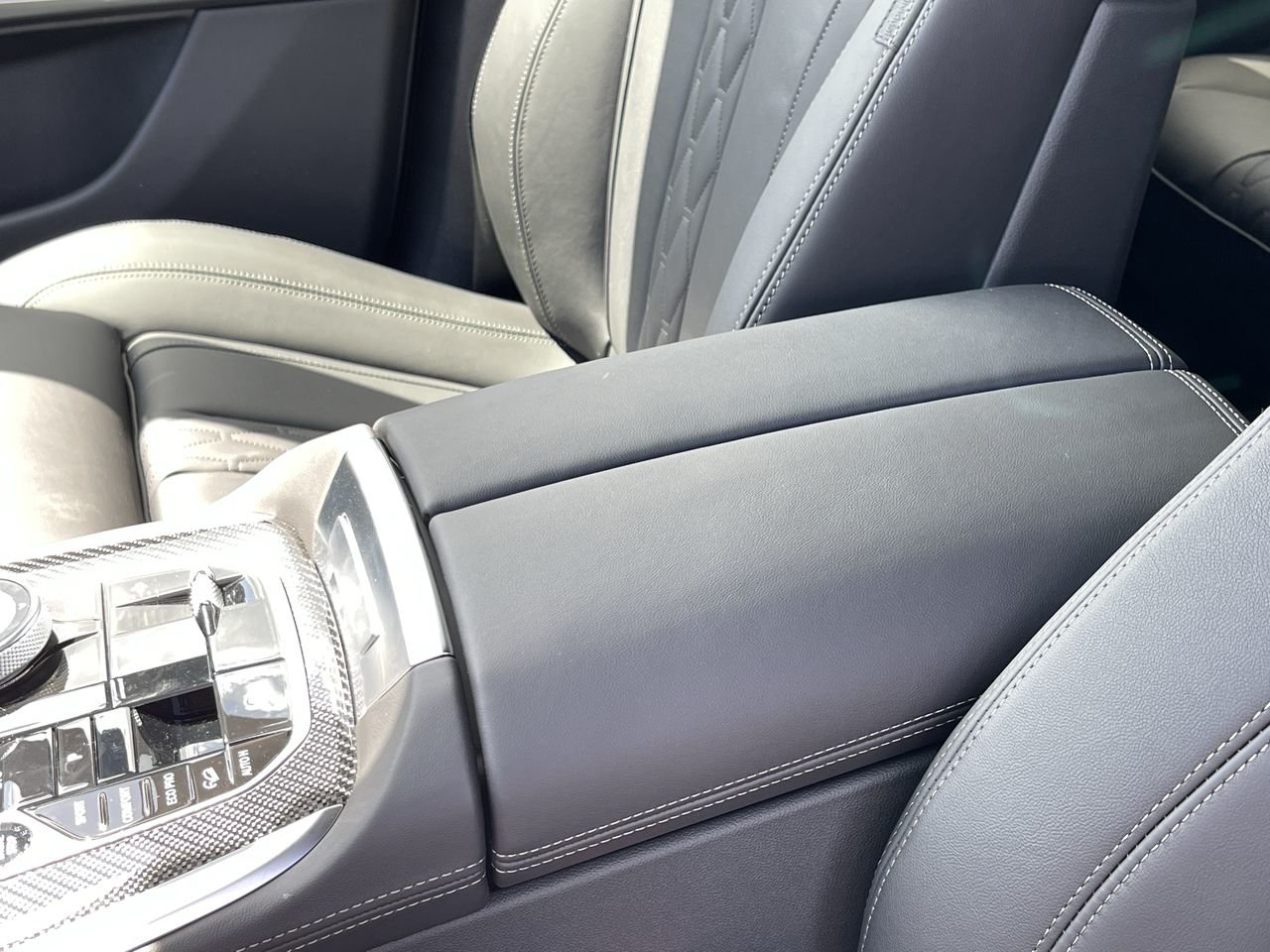 New 2024 Skyscraper Grey Metallic BMW XDrive40i image 30