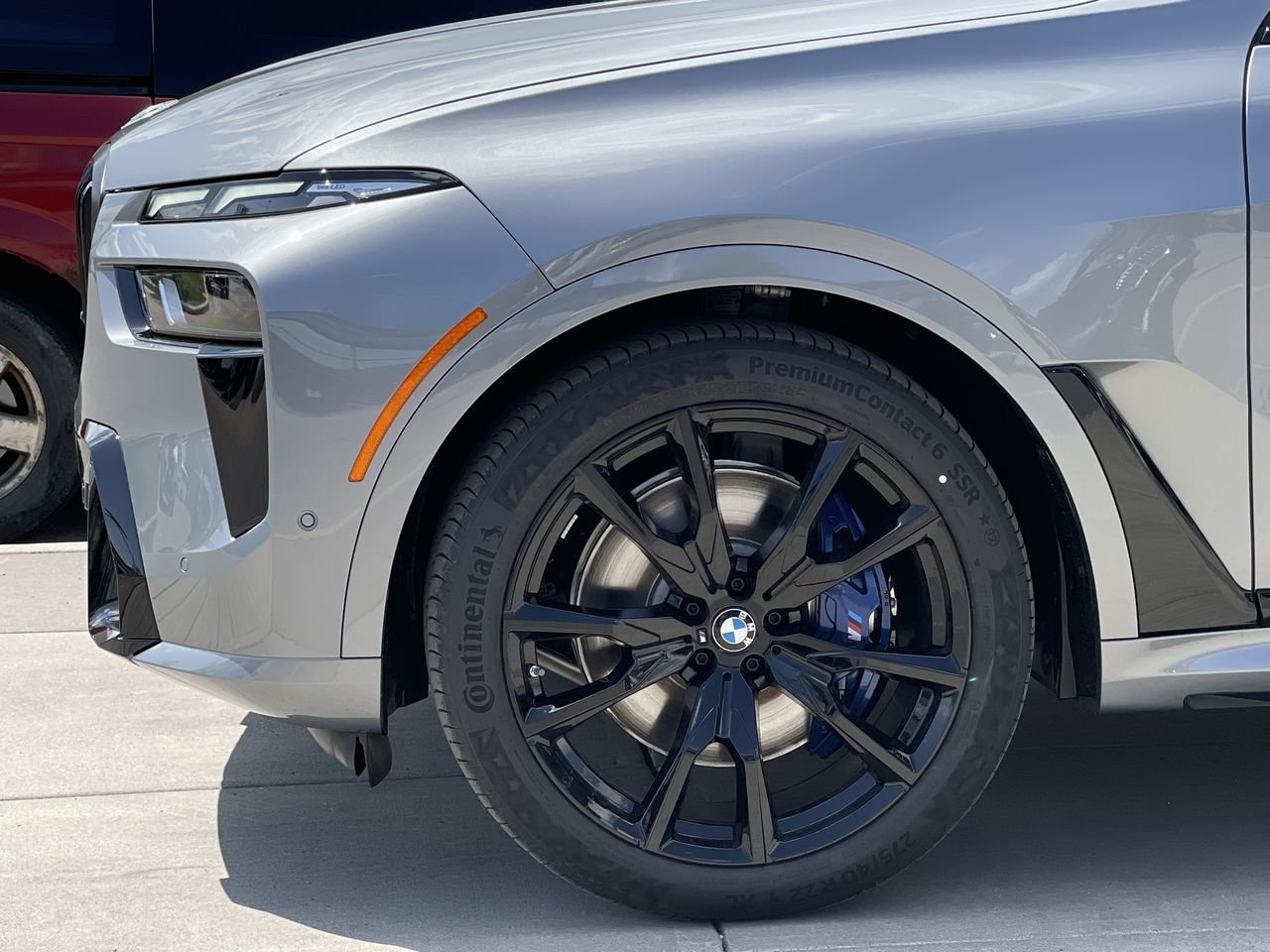 New 2024 Skyscraper Grey Metallic BMW XDrive40i image 19