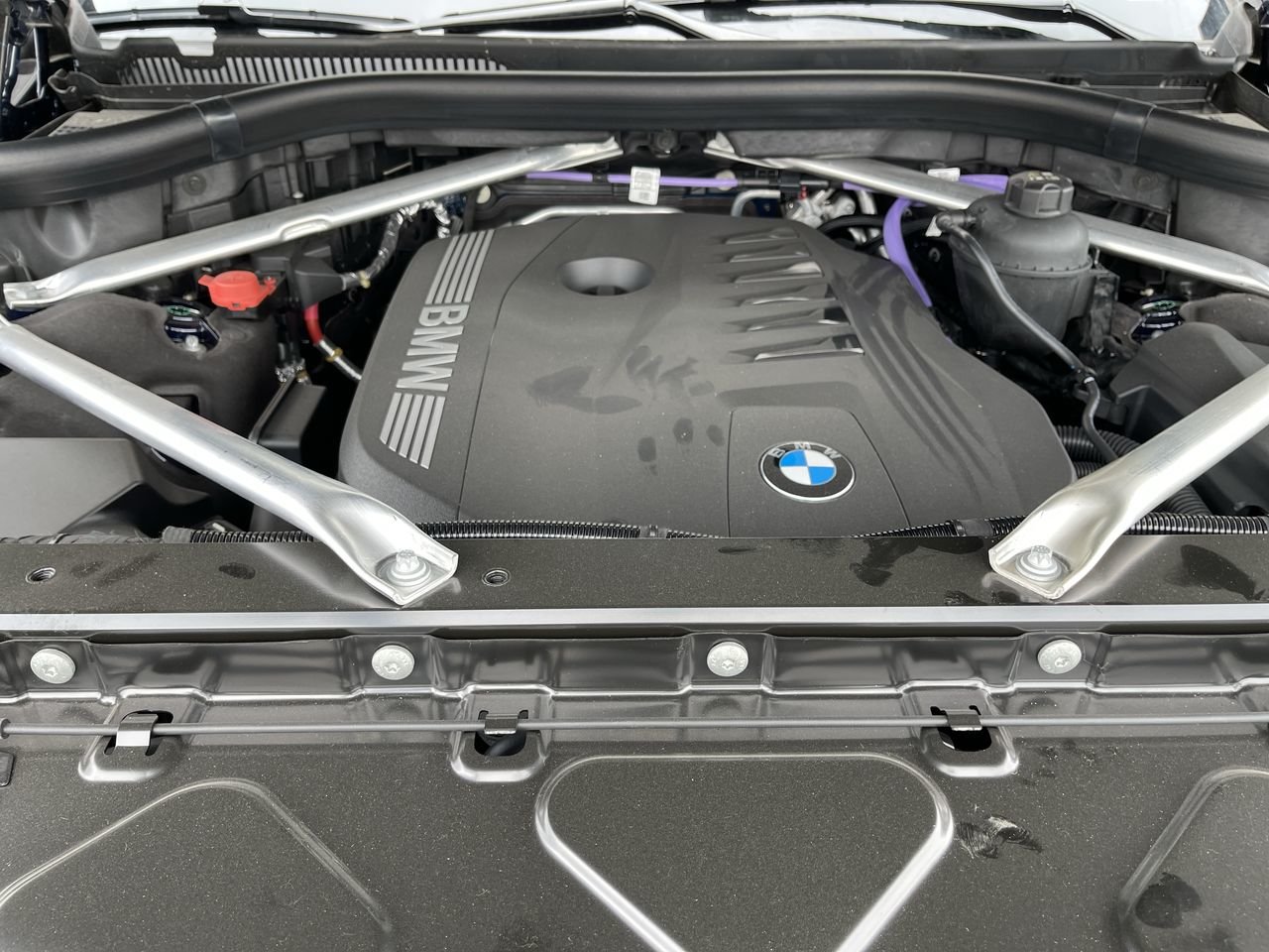 New 2024 Tanzanite Blue Metallic BMW XDrive40i image 20